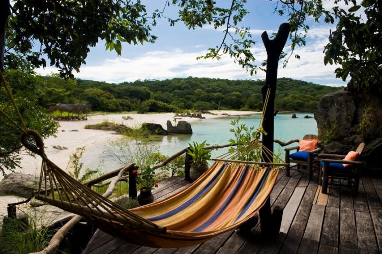eco-turismo TotalEnergies e Governo Alinham Retoma do Gás, Turismo Ganha Visibilidade Global e Juros Bancários Recuam Para 17,20% • Diário Económico
